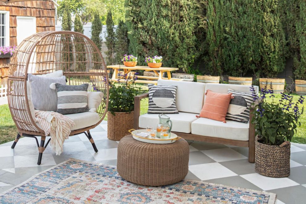 The Top 5 Outdoor Living Trends for 2023 Are All About Relaxation