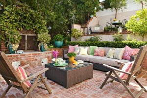 8 Tips for Buying Patio Furniture That Suits Your Outdoor Space